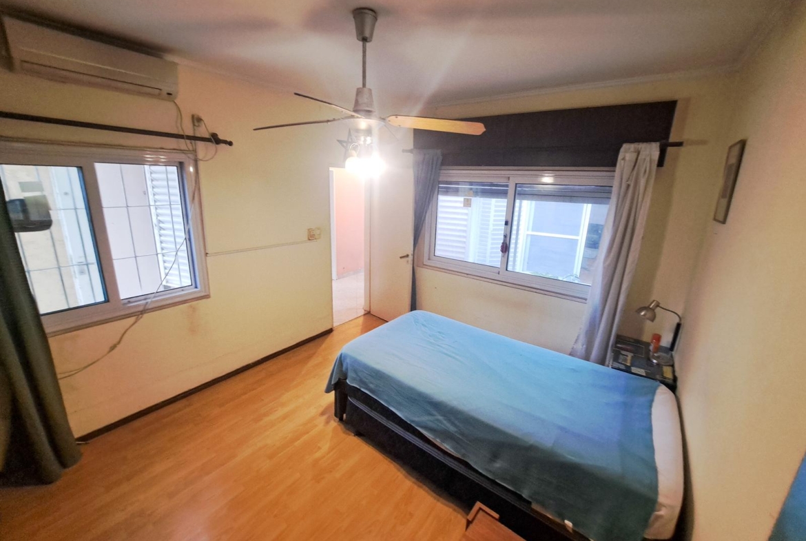 Casa en venta + depto a una cuadra Hospital Privado!