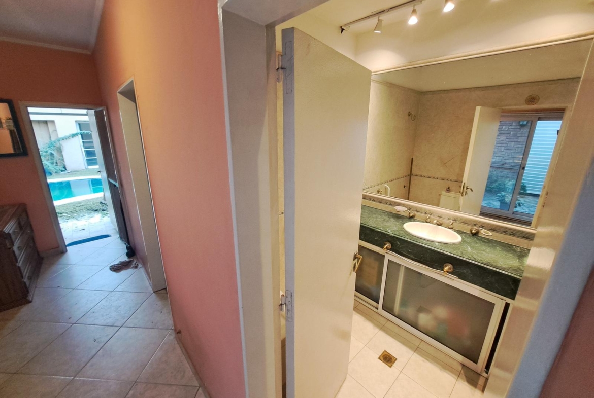 Casa en venta + depto a una cuadra Hospital Privado!