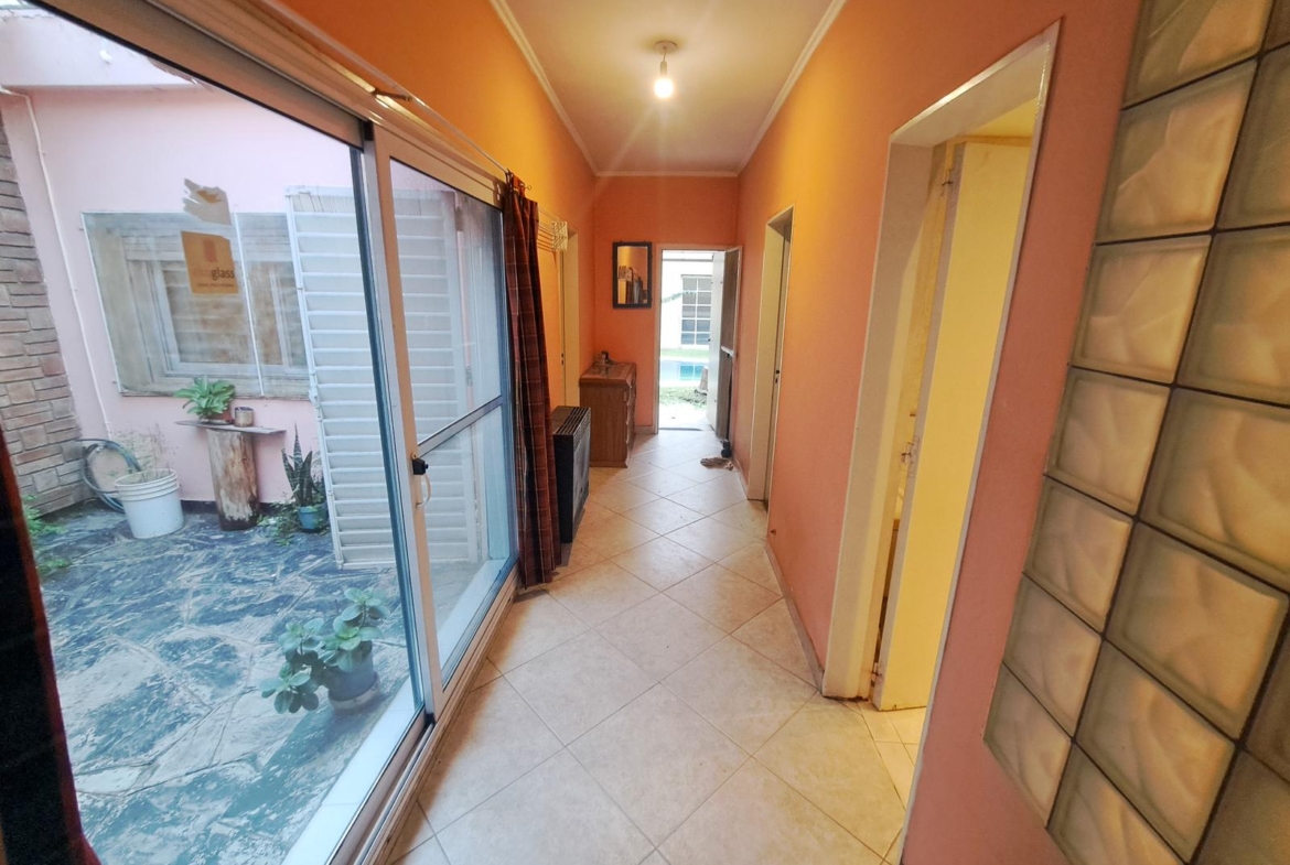 Casa en venta + depto a una cuadra Hospital Privado!