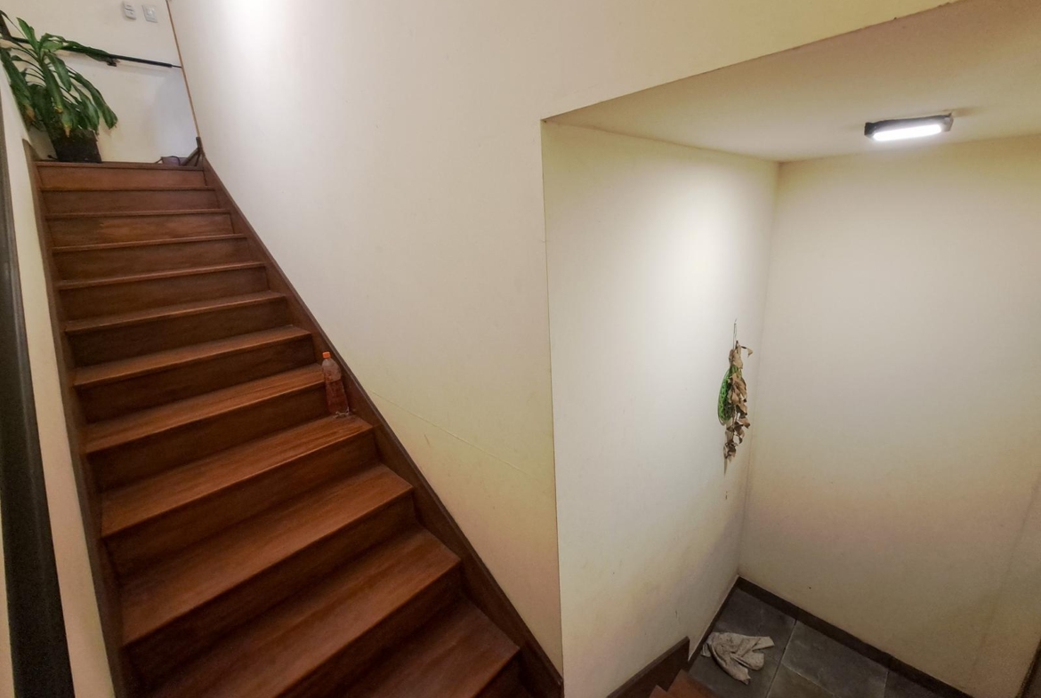 Casa en venta + depto a una cuadra Hospital Privado!