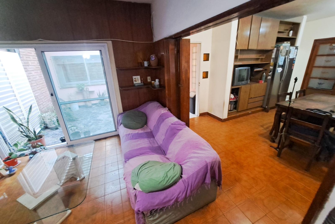 Casa en venta + depto a una cuadra Hospital Privado!